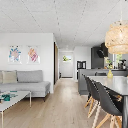 Amazing In With House Sea View *